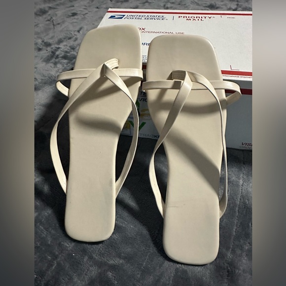 open toe sandals size 10 Women color beish or cream - Picture 4 of 7